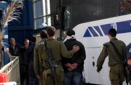 الاحتلال الاسرائيلي يعتقل 19 مواطنا فجر اليوم بالضفة
