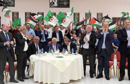 صور : فرحة فلسطينية عارمة بفوز الجزائر بكأس أمم افريقيا